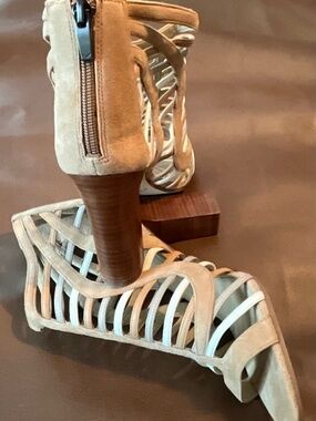 Via Spiga Sandal NWT Women’s size 10